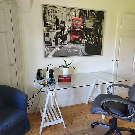 La Fee Des Eaux Bed & Breakfast Vernaison Exterior foto