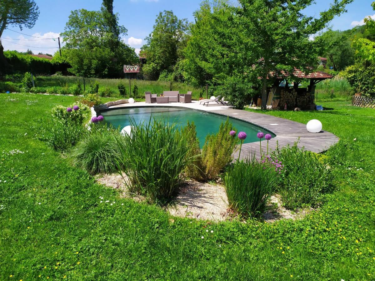 La Fee Des Eaux Bed & Breakfast Vernaison Exterior foto