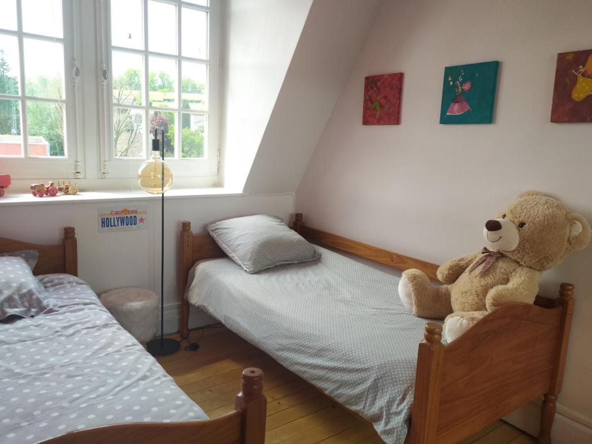 La Fee Des Eaux Bed & Breakfast Vernaison Exterior foto