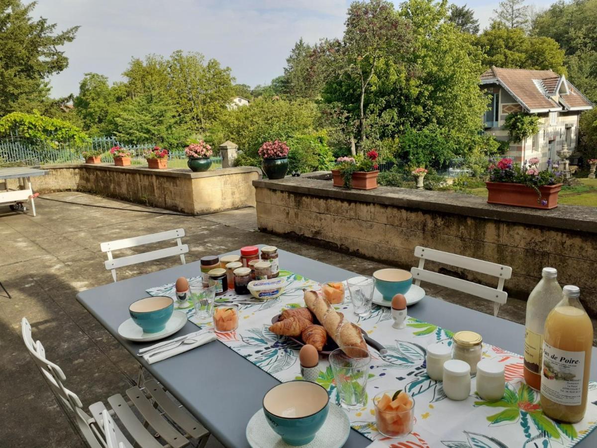 La Fee Des Eaux Bed & Breakfast Vernaison Exterior foto